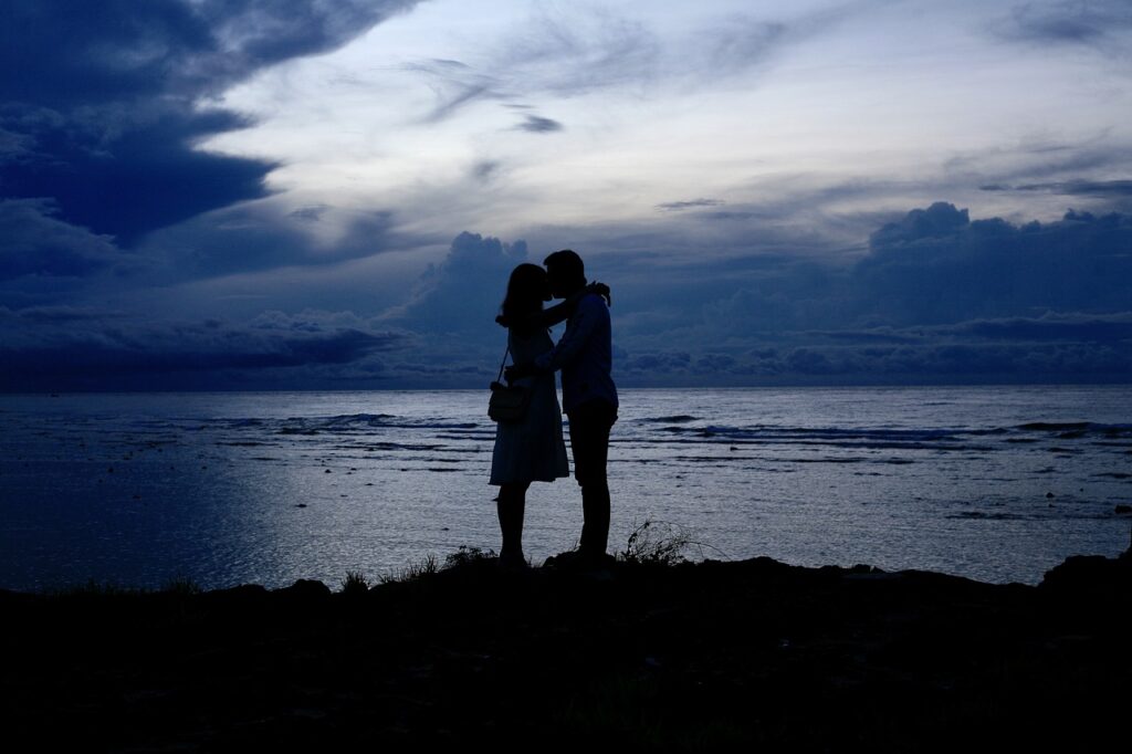 couple, sunset, silhouettes-5338310.jpg